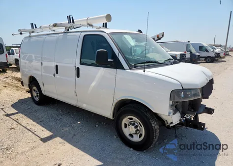 2023 Chevrolet Express G2500 из США, поврежденный, VIN 1GCWGAFP6P1102326